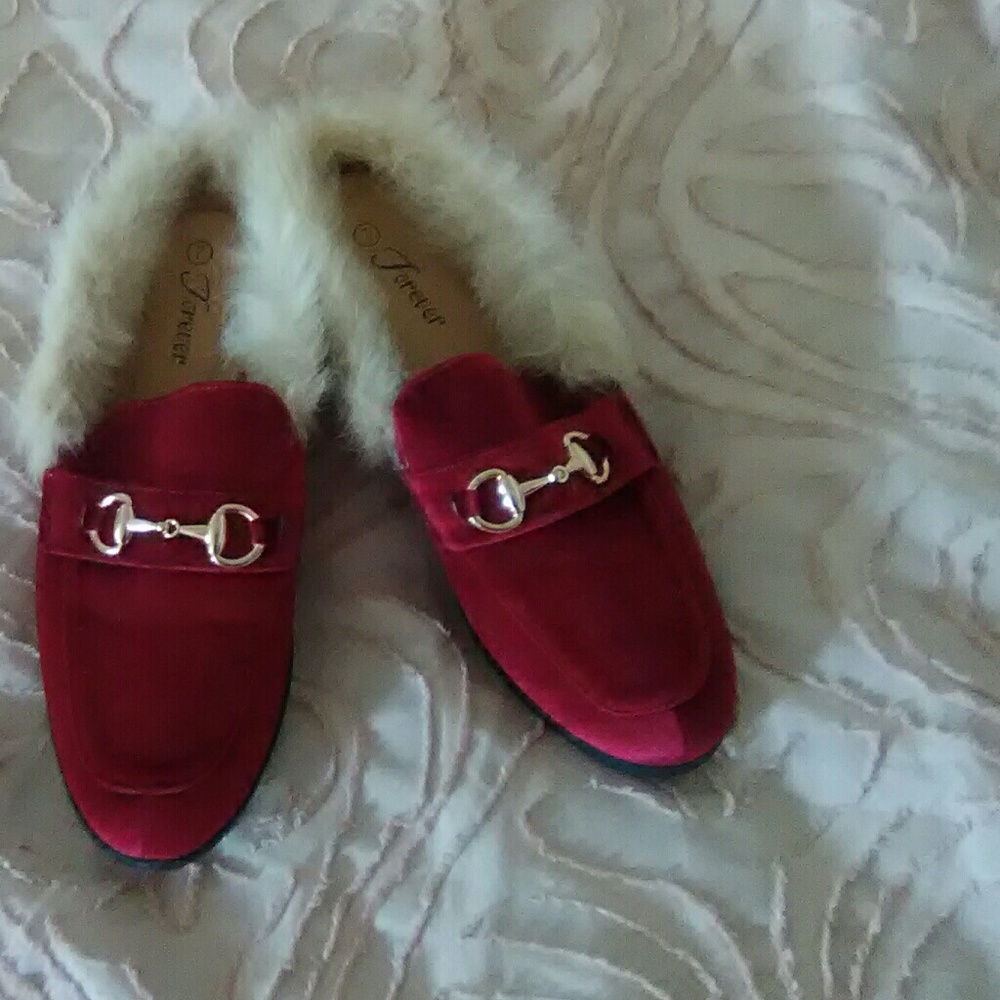 Woman's Slip on